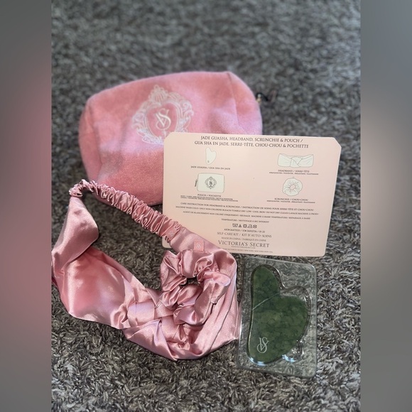 Victoria's Secret Self-Care Kit with Terry Logo Bag Jade Guasha Headband NWT 🤩 - Picture 2 of 12